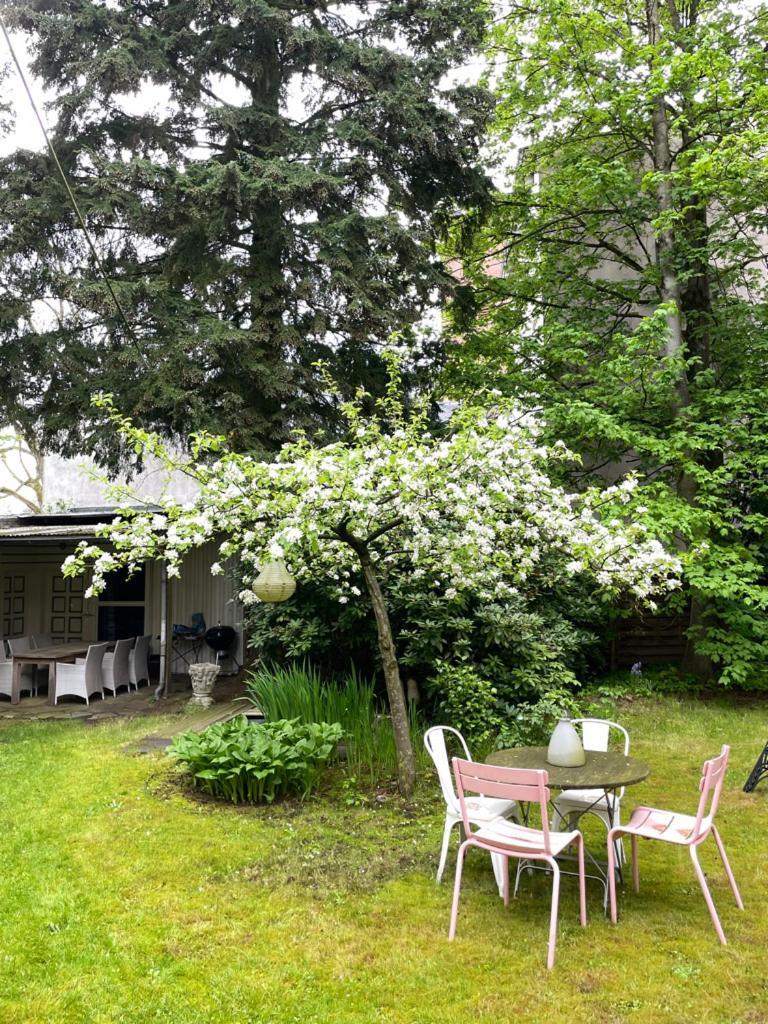 Haus Mit Tuermchen Apartment Золинген Екстериор снимка